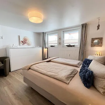 Holiday home Porthole In The Seute Deern House *